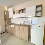 Aparthotel The Paradise 3*
