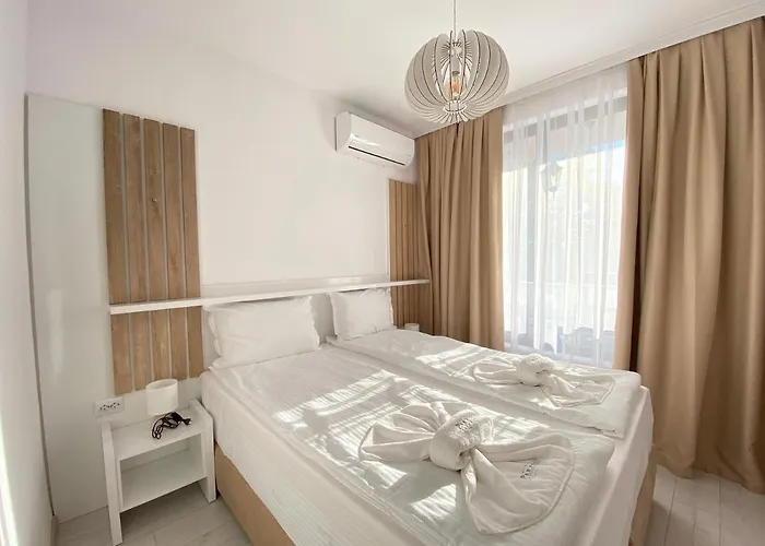 The Paradise Приморско