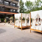 Aparthotel The Paradise 3*