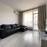 Aparthotel The Paradise 3*